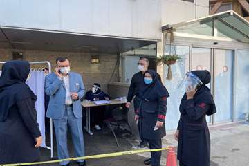 راه اندازی پایگاه واکسیناسیون کووید-19 در بیمارستان توانبخشی رفیده